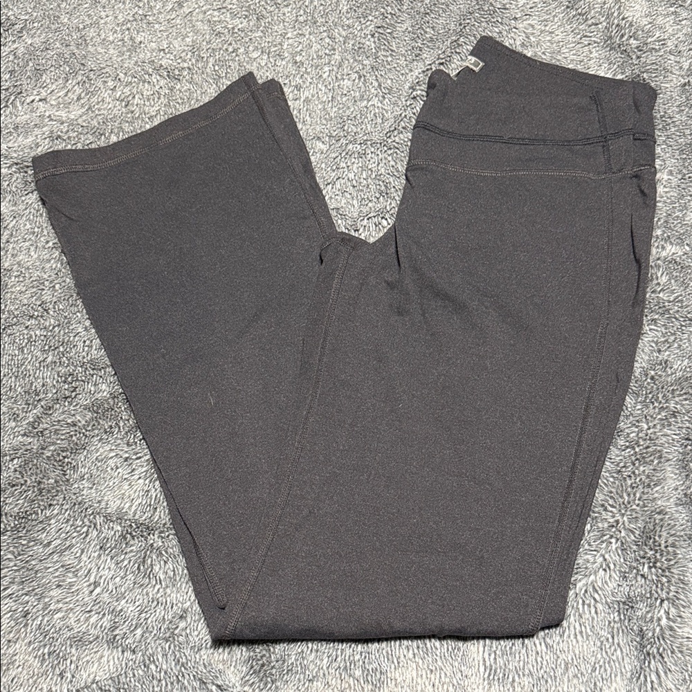 Roots grey boot cut yoga pants